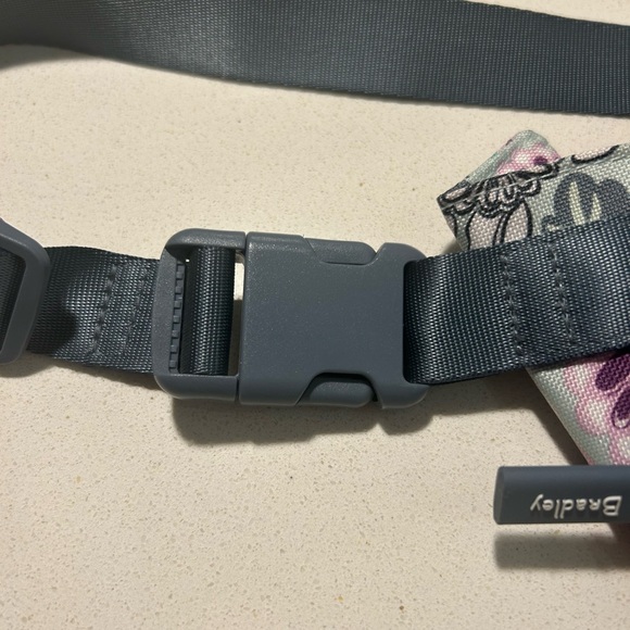 Vera Bradley Lighten Up Belt Bag in Penelope’s Garden - Picture 3 of 5